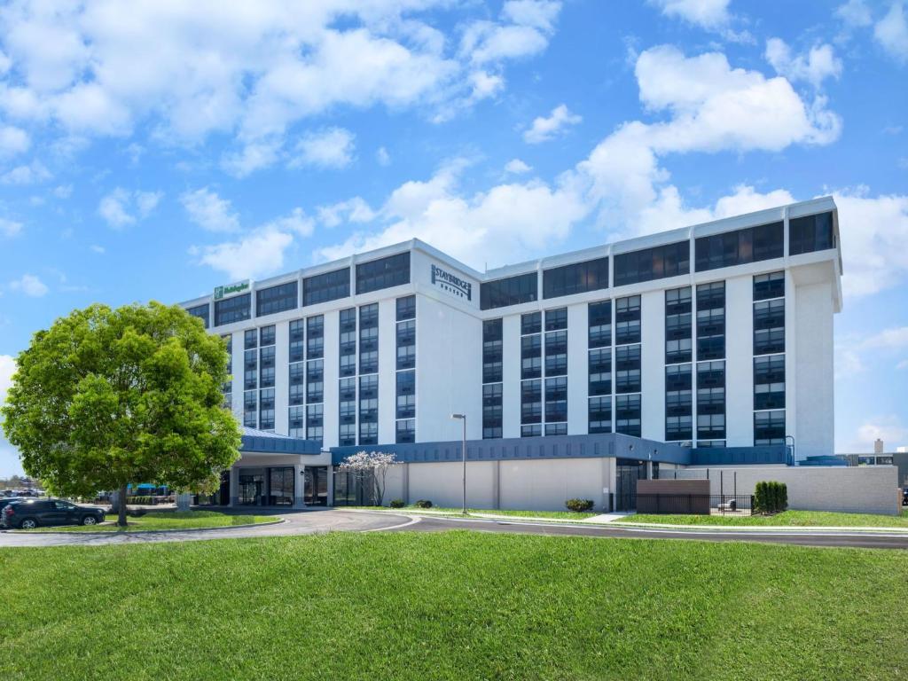 Read more about the article Holiday Inn Chicago O’Hare Rosemont